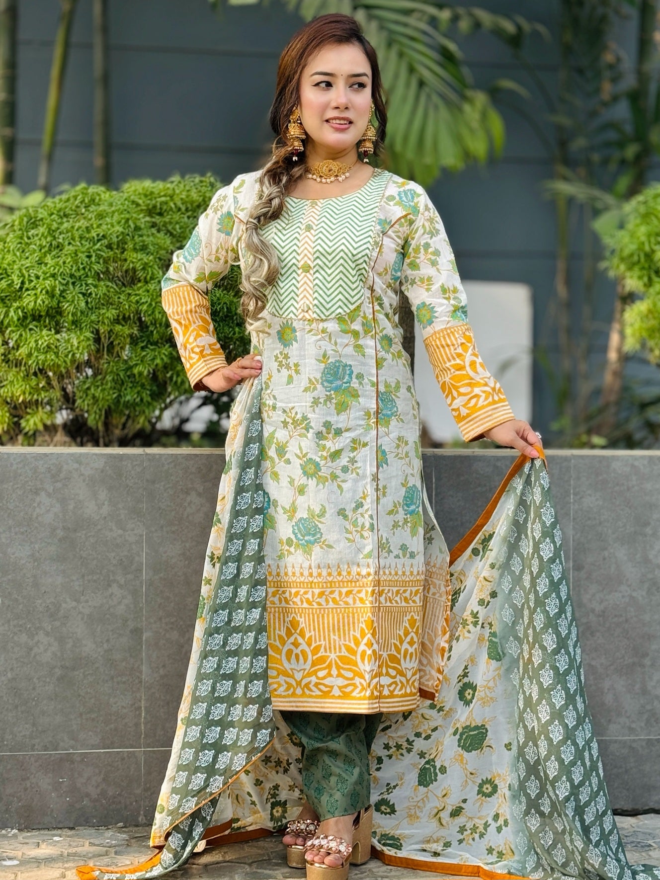White floral printed shalwar kameez - SaimaFashion