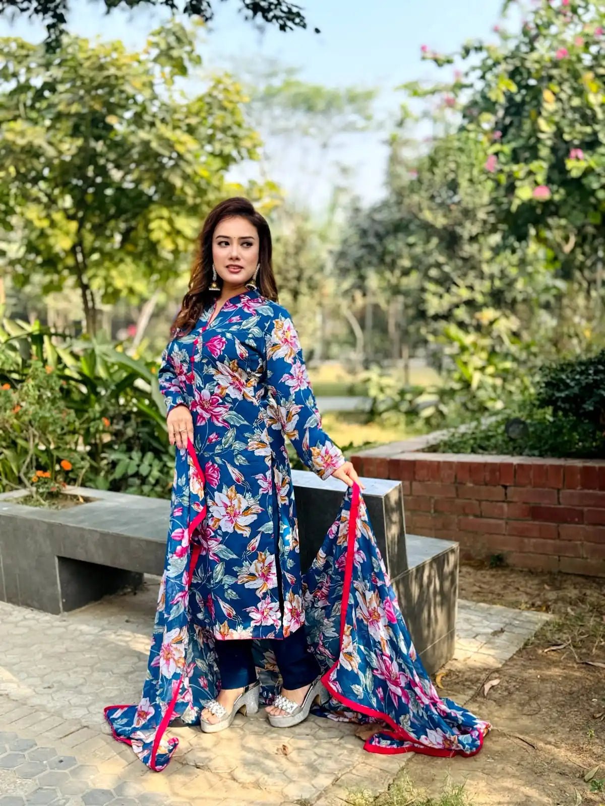 Navy Blue Floral Salwar Kameez Set - SaimaFashion